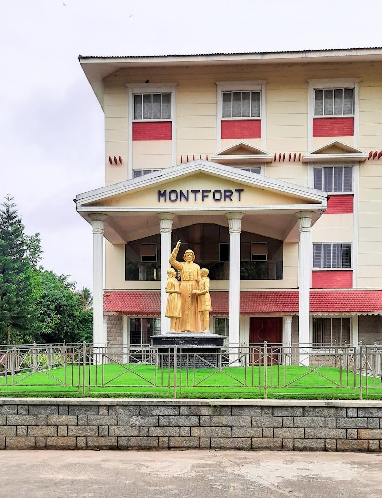 Lake Montfort School - KR Puram