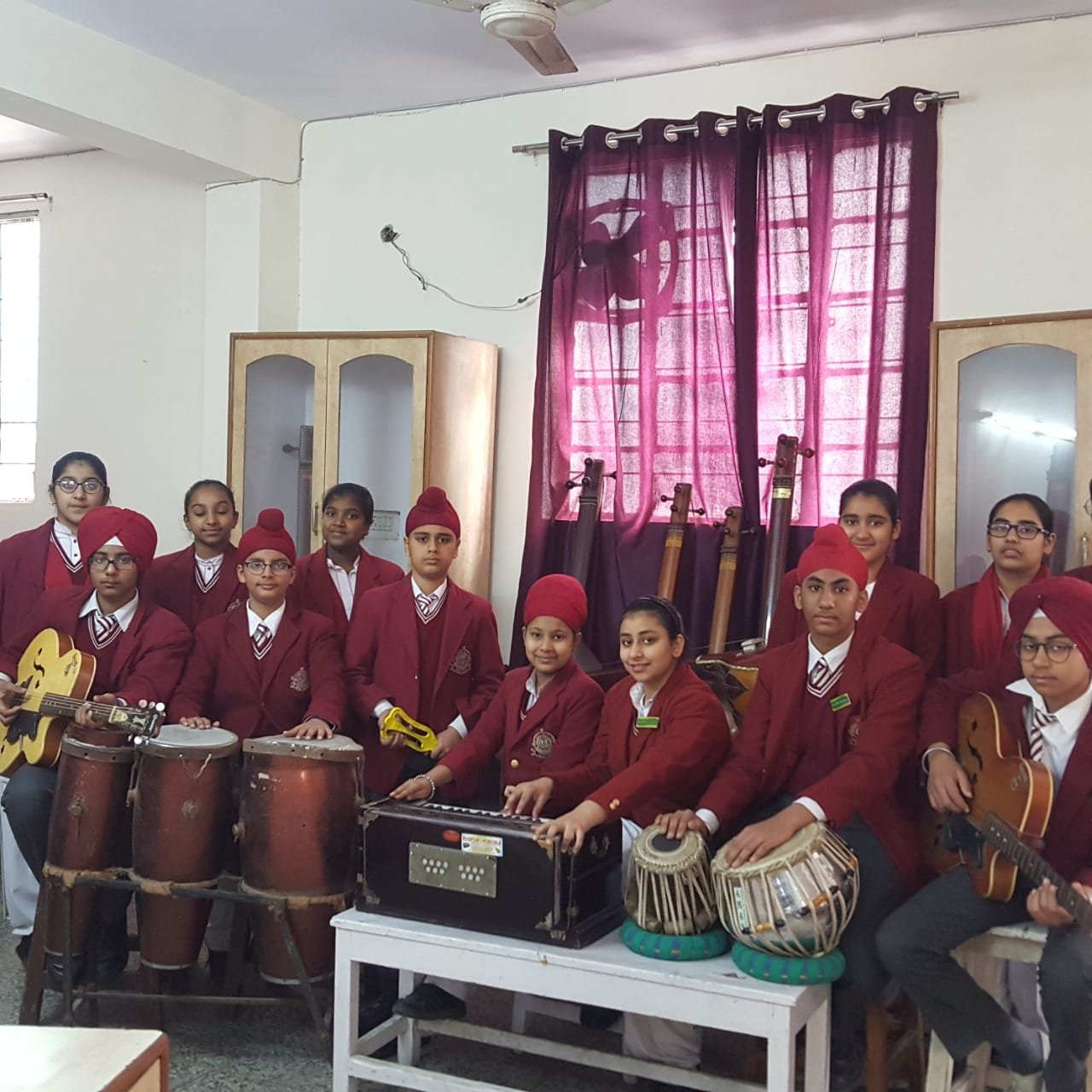 Guru Nanak Public School - Punjabi Bagh