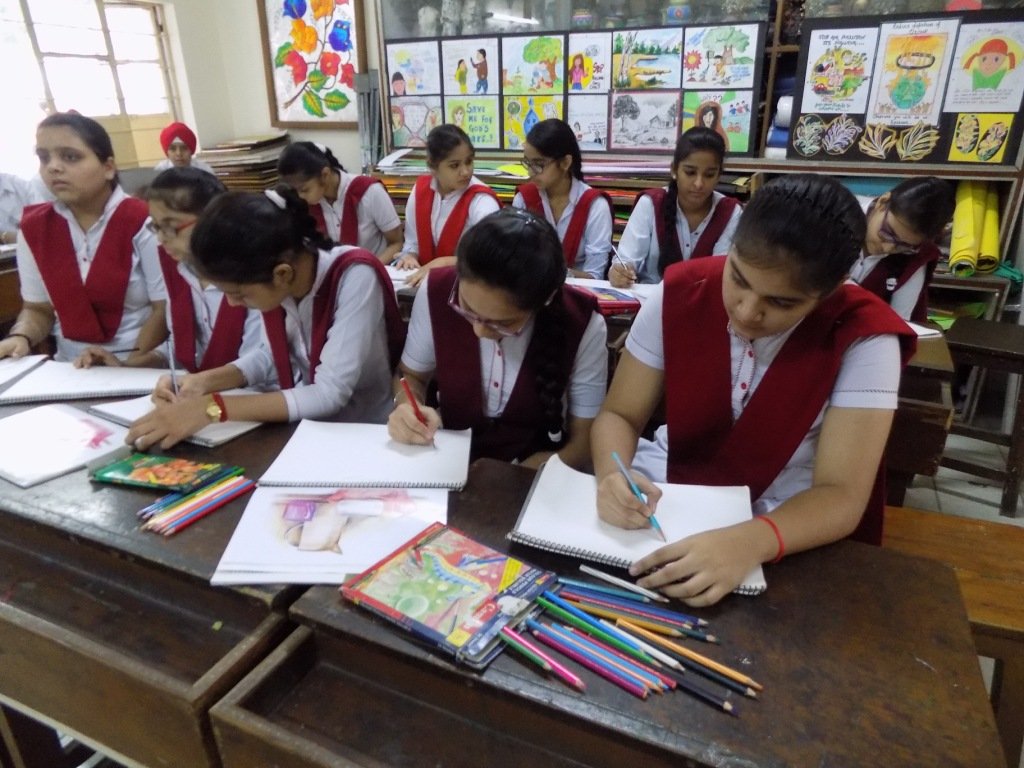 Guru Nanak Public School - Punjabi Bagh