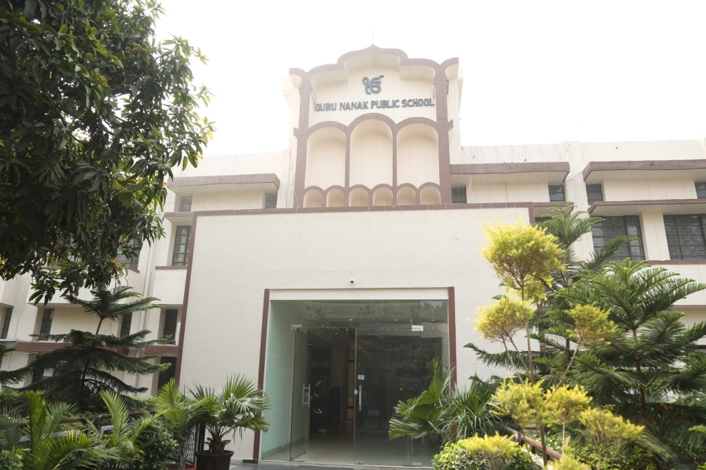 Guru Nanak Public School - Punjabi Bagh