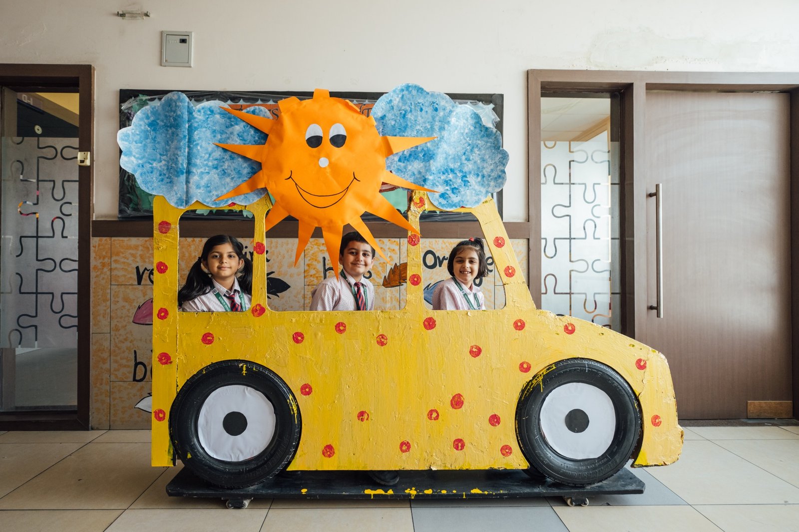 Sapphire International School Crossing Republik - Crossing Republik