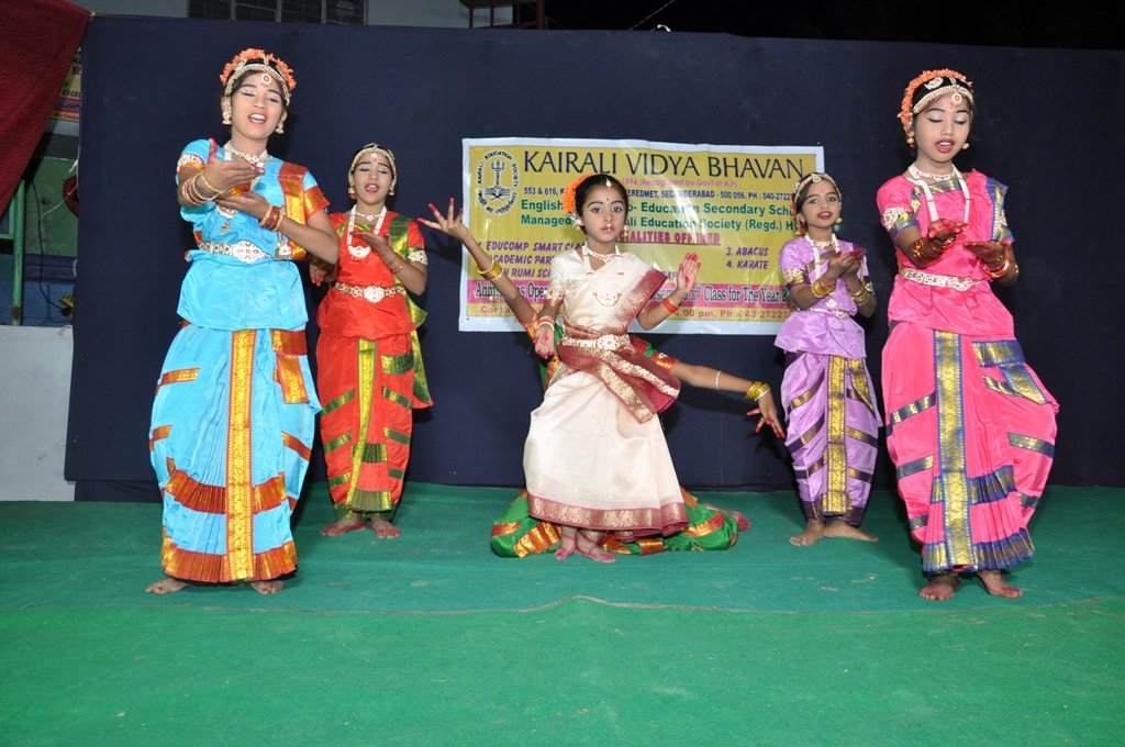 Kairali Vidya Bhavan - Neredmet