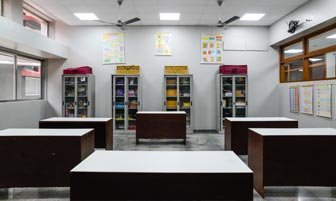 Holy Writ High School And Junior College - Badlapur