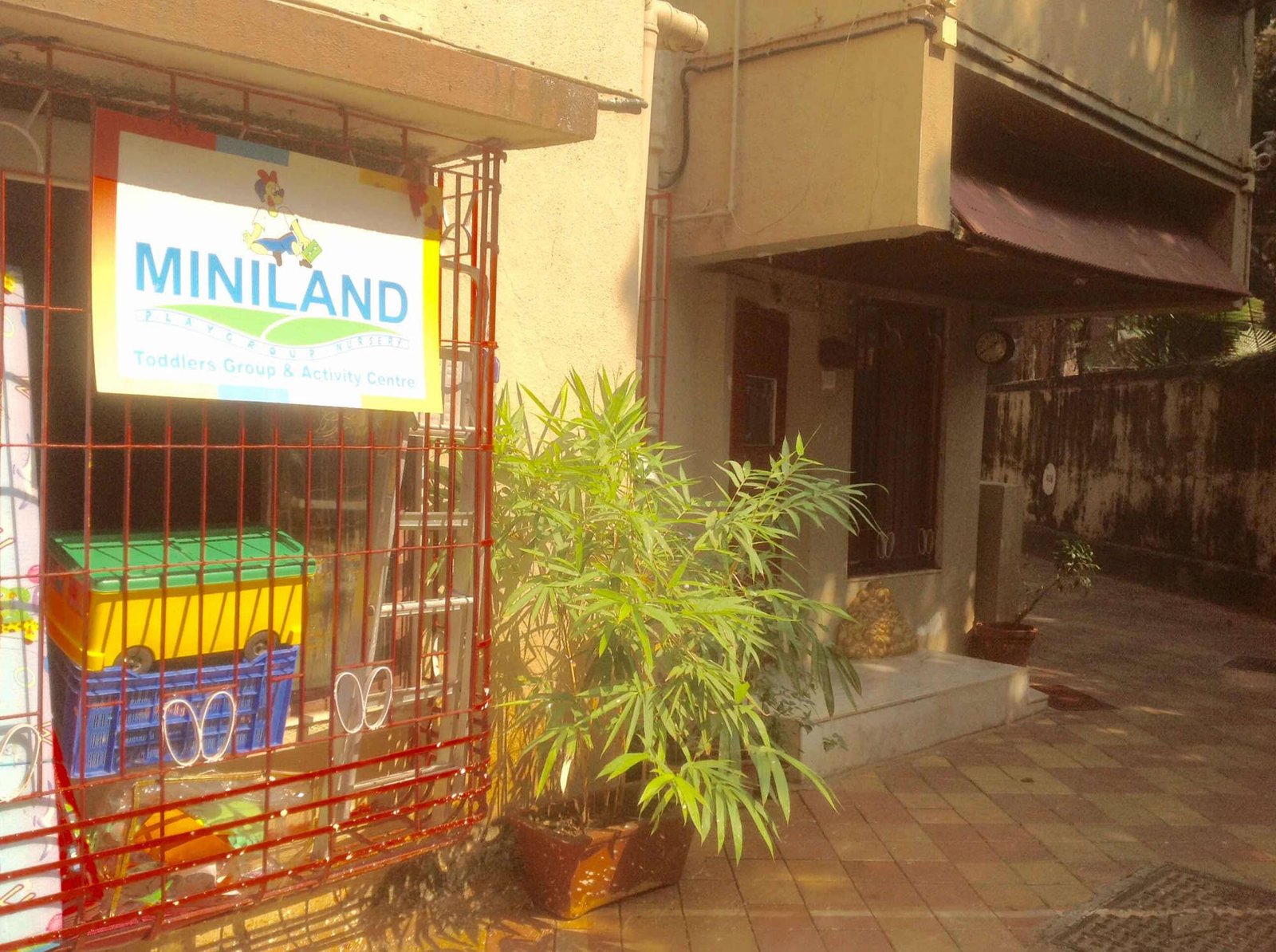 Miniland Playgroup - Juhu