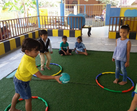 Podar Jumbo Kids - Uran