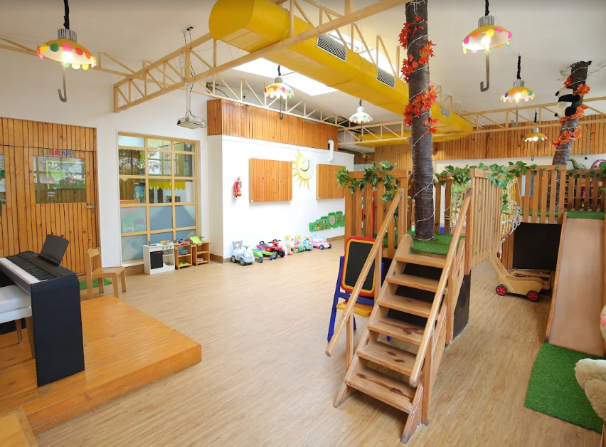 Safari Kid - Vile Parle West
