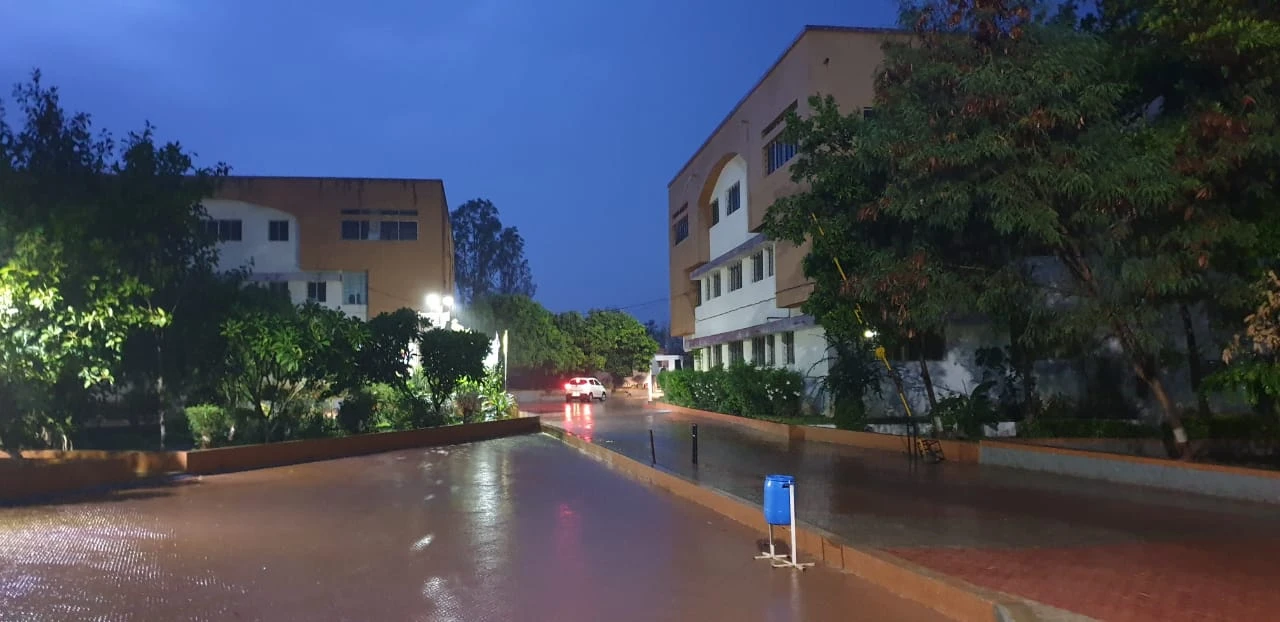 Shivneri School School and junior college - Asalpha Link Road