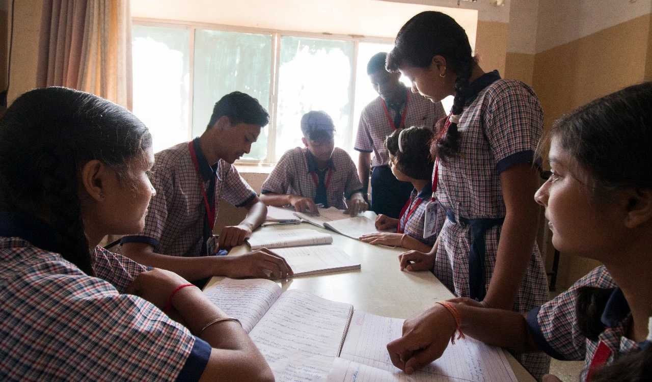 Shivneri School School and junior college - Asalpha Link Road