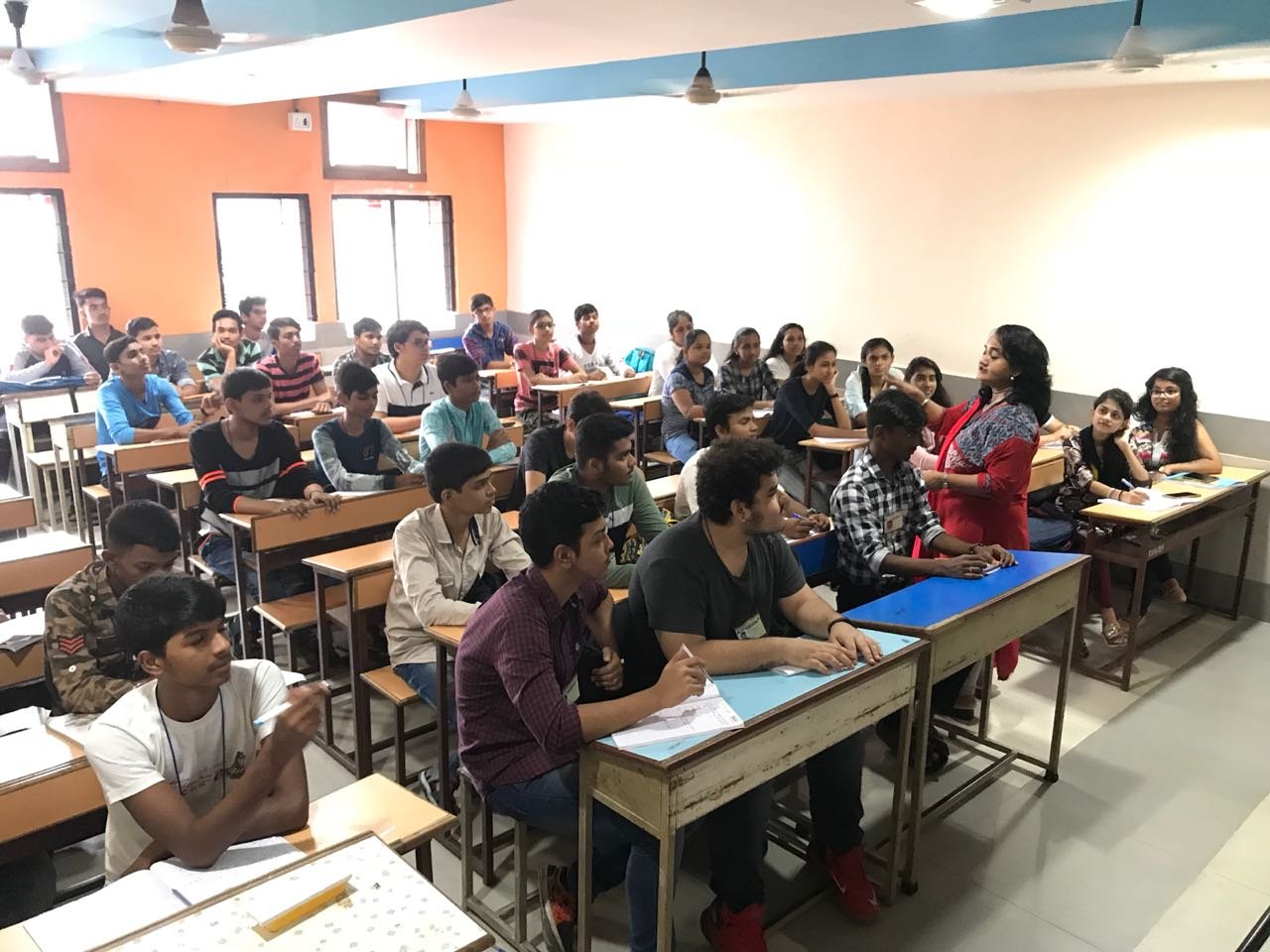 Thakur Vidya High Mandir & Junior College - Kandivali East