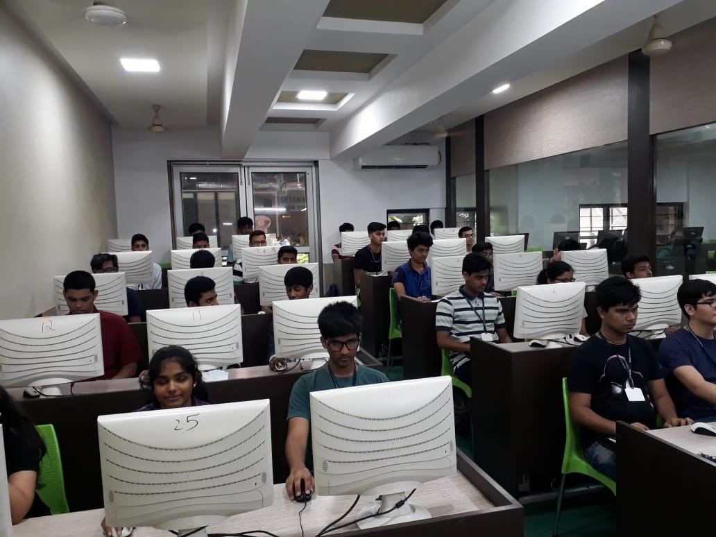 Thakur Vidya High Mandir & Junior College - Kandivali East