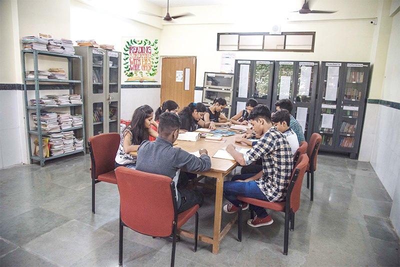 Vidhaben D. Gardi High School and Junior College - Mulund West