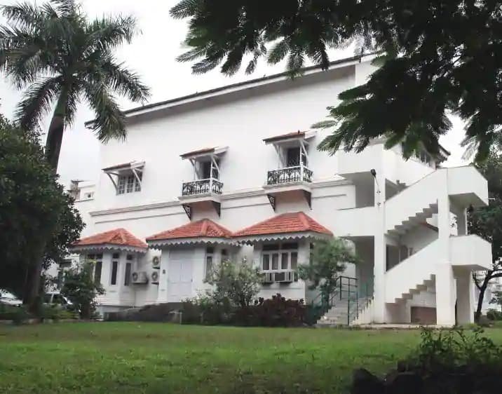 Bai Avabai Framji Petit Girls' High School