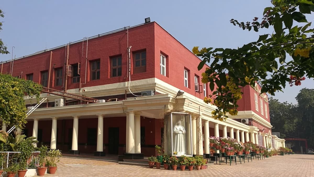 DAYANAND MODEL SCHOOL