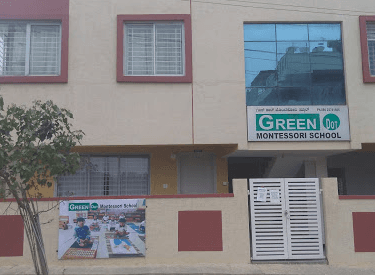 Green Dot Montessori School