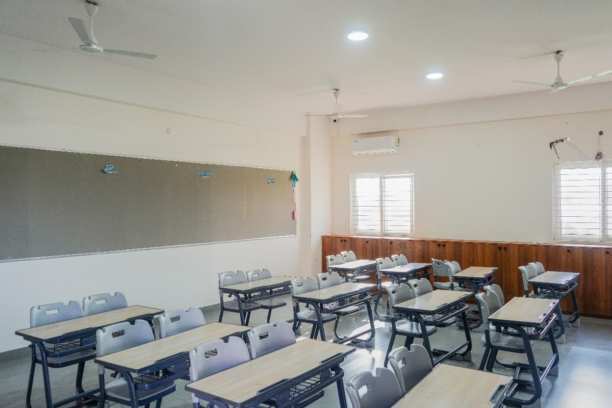 Iris Florets World School