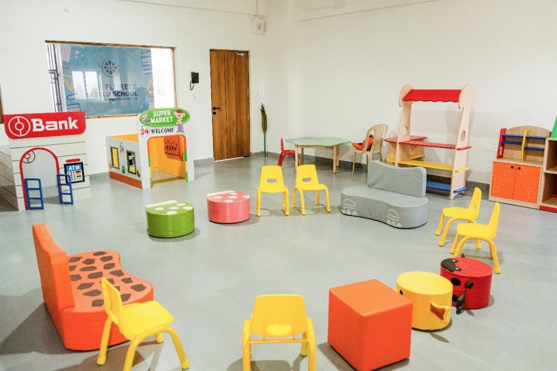 Iris Florets World School