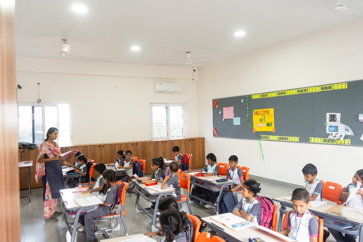Iris Florets World School