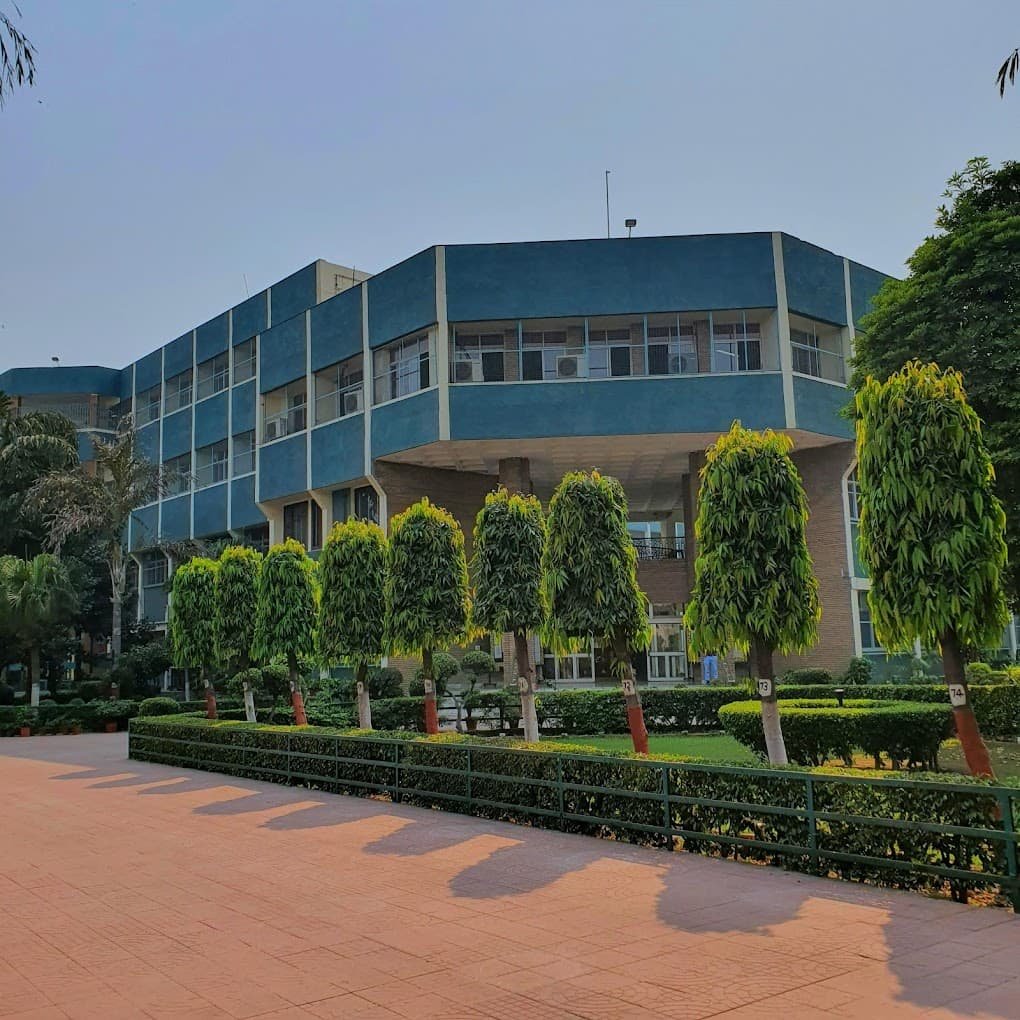 Jaspal Kaur Public School