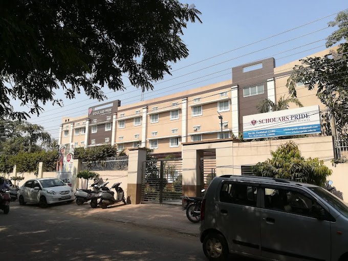 K L Mehta Dayanand Public School