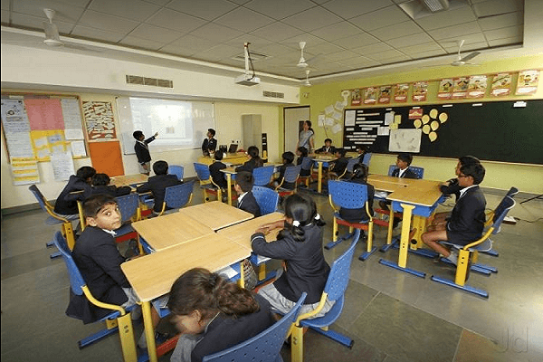 Niraj International School