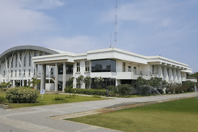 Oakridge International School