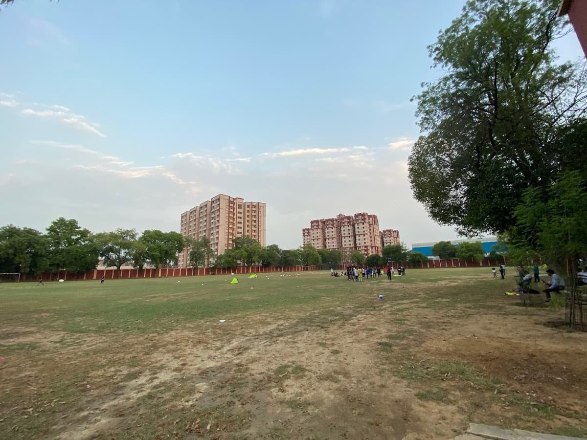 QUEEN MARYS SCHOOL