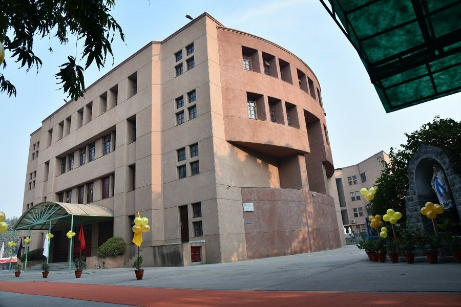 RISHABH PUBLIC SCHOOL