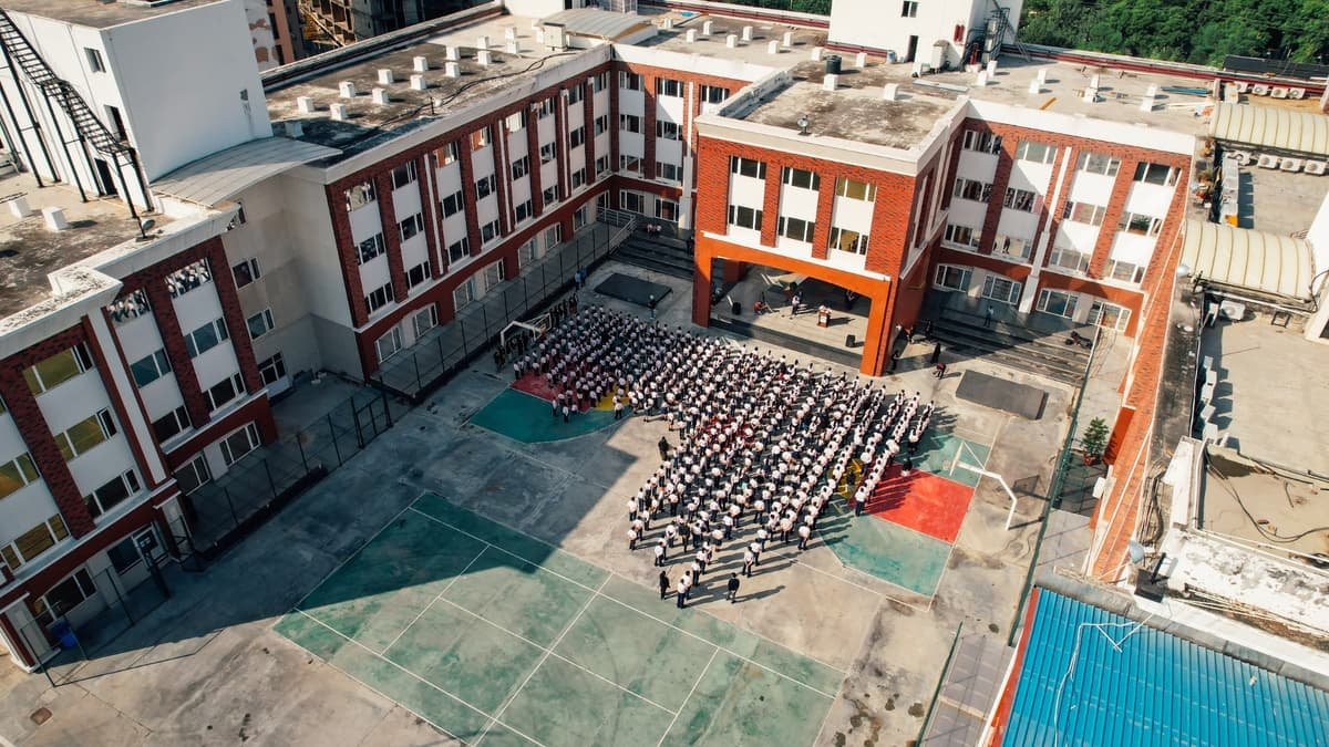 Sapphire International School