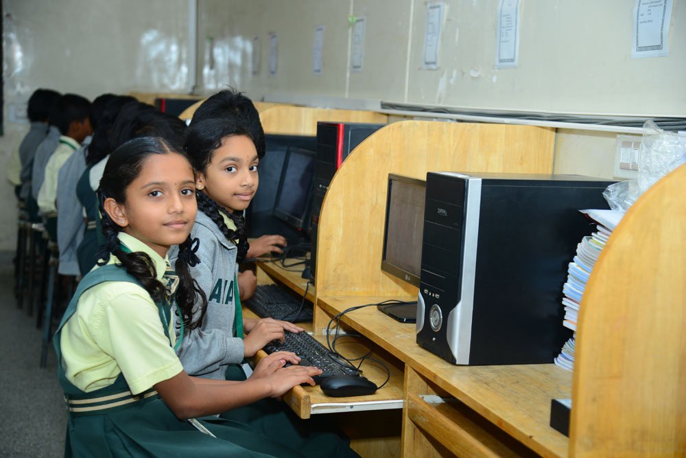 Sharada Vidyaniketan Public School