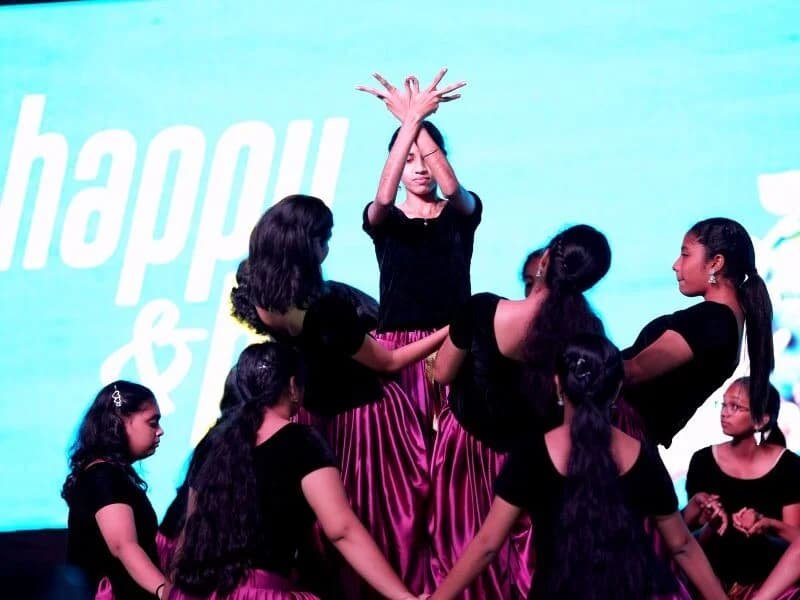 Silver Oaks International School
