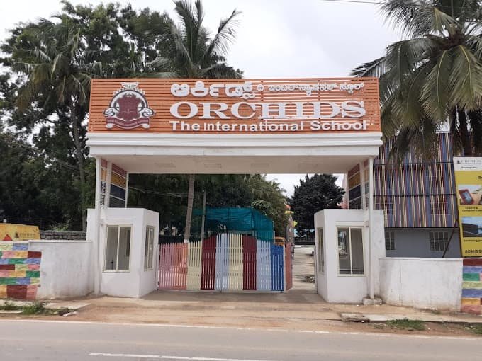 Skalvi International School