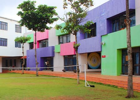 Smrti Academy Huskur, Electronic City