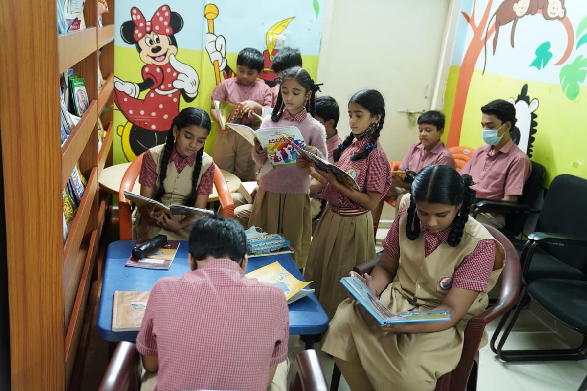 Sreenidhi Viswabharati School