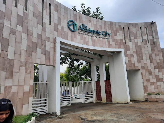 ST. TERESAS GIRLS HIGH SCHOOL