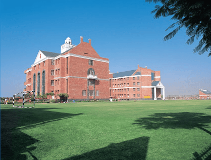 The HDFC School