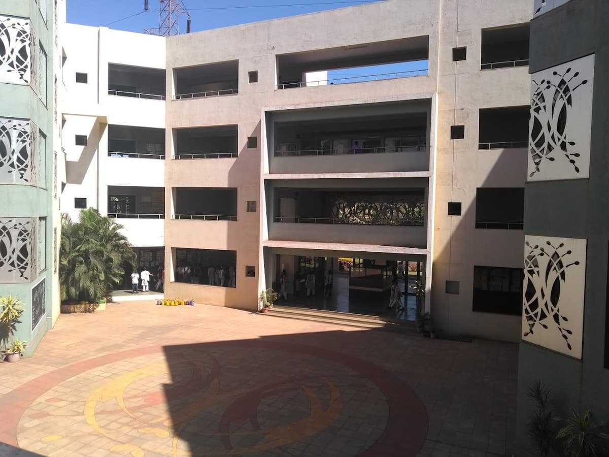 Vashi English High School