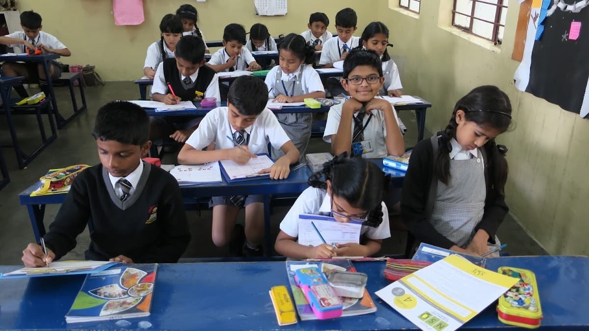 Vidyaniketan Public School