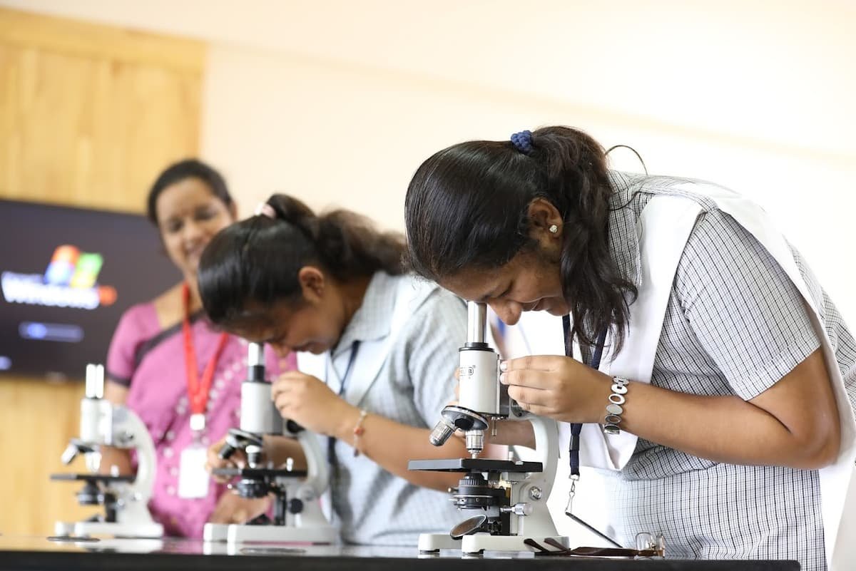 Vidyaniketan Public School